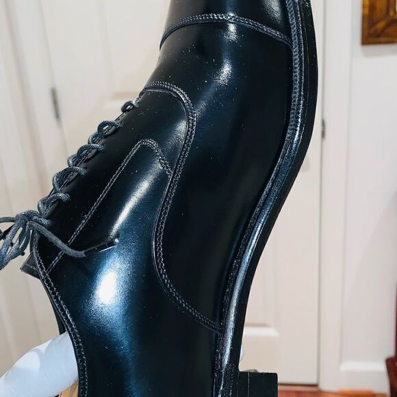 Johnston and Murphy Optima handcrafted Cap Toe Oxford. - Picture 8 of 14